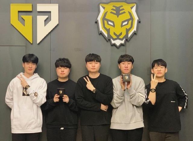 尊重并存 尊重并存